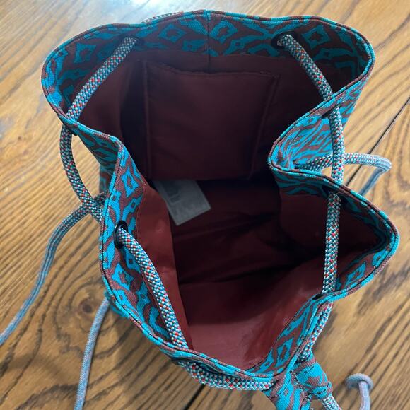 NWOT Kavu Bucket Canvas Sling Teal Brown Aztec Purse Bag - Picture 3 of 6